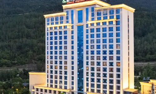 Jianmenguan International Hot Spring Hotel