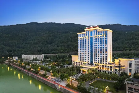 Jianmenguan International Hot Spring Hotel