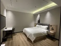 格林豪泰智選飯店（上海湄浦路店） 上海市寶山區行政學院附近的飯店