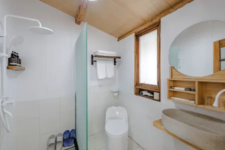 Dali Lingdaojiu Homestay (Dali Ancient Town Branch)