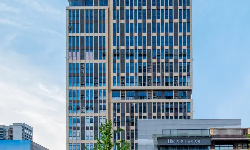 芮洄·雅緻酒店(永州冷水灘萬達廣場店)