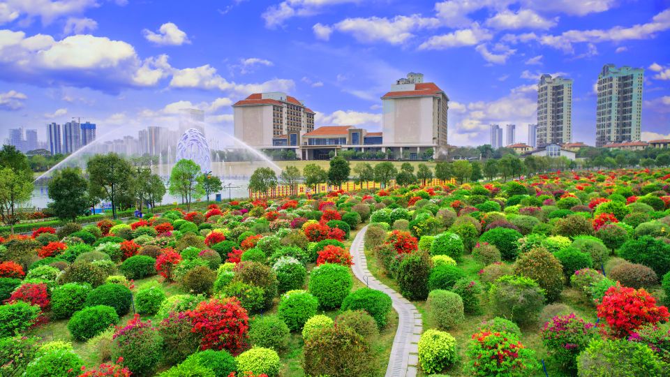 Qianhuazhou Holiday Hotel