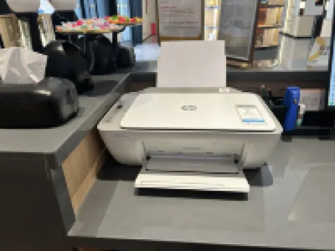 โรงแรมเจิ้นซวน เยว่จวี้ (สถานีขนส่งอี้โจว เหอฉี)