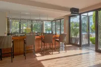Holiday Inn & Suites Batangas Limapark Hôtels à : Santo Tomas