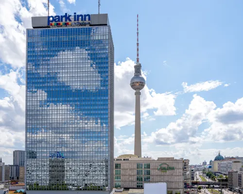 Park Inn by Radisson Berlin Alexanderplatz Hôtels à proximité de : Hackescher Markt