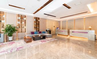 Lavande Hotel (Luanchuan Laojunshan Fenghuangtian Street Branch)
