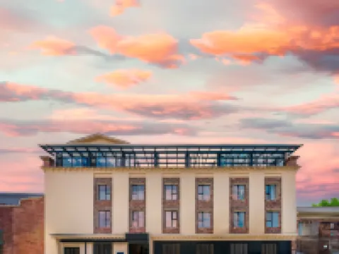 Shangri-La LAN YU plateau section hotel(DUKEZONG Old Town) Hotels in Shangri-La