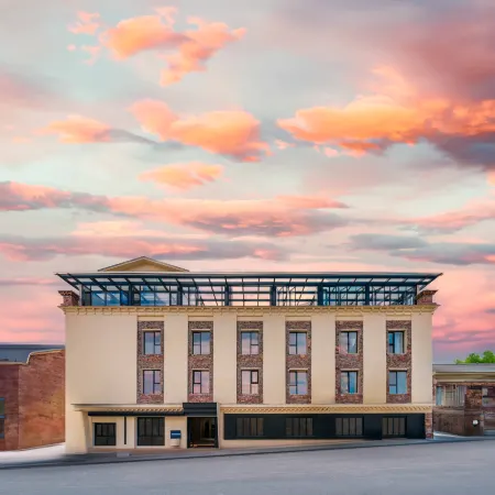 Shangri-La LAN YU plateau section hotel(DUKEZONG Old Town) Отели рядом с Аэропорт Дикинг