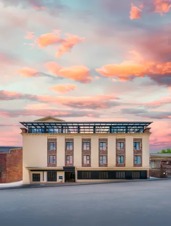 Shangri-La LAN YU plateau section hotel（DUKEZONG  Old Town） Отели в г. Шангри-Ла