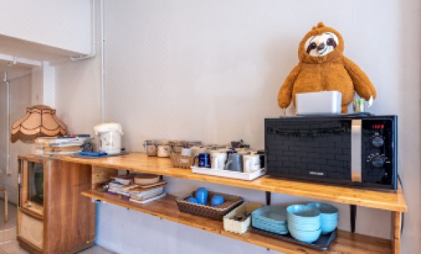 Sloth Hostel Don Mueang