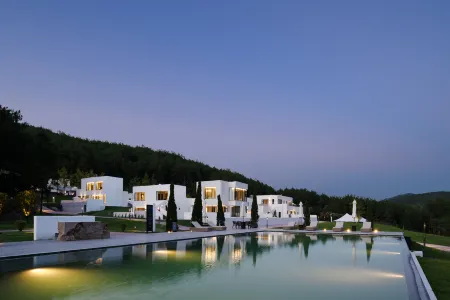 Baian Resort Hotel Отели рядом с достопримечательностью «Bishui Yun Mendun»