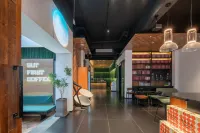 Jinan Manting Light House Hotel(Shandong houlou Impression City)