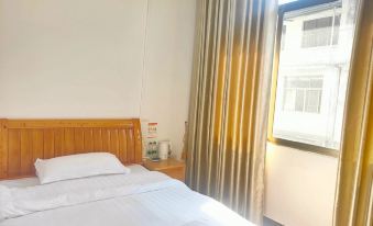 Jinping Jiuqi Chinese Inn (Longli Gucheng)