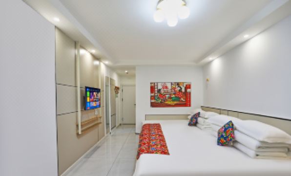 Zhang Licheng Family Hotel