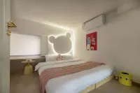 Naxi Designer River View Boutique Hotel (Wanbao Avenue)