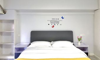 Zhai Xiaomian Apartment