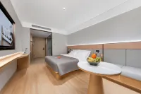 QIANNA HOTEL GLORIOUS (Zhoukou Chuanhui District High-speed Railway East Station Branch) - balcony