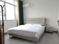 Leshan Shanju Homestay Hotels in Ebian