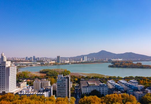 난징 쉬안우후 애스콧 아파트호텔의 주방 또는 거실 공간 이미지