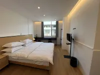 Mingliu Business Hotel (Anyuan Food Street) Hotels near West Street Dam Folk Ancient Street