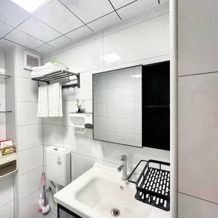 Zhihui Homestay (Nanning Zoo Subway Station Guangxi University)