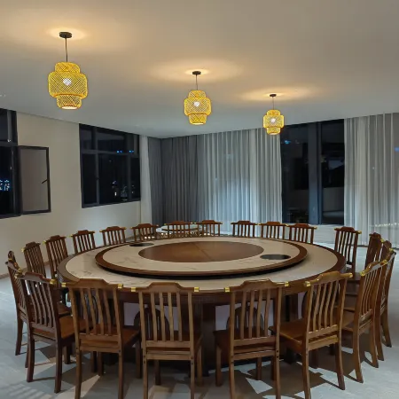 Jiangpan Courtyard Homestay (Menglie Lake Wetland Park)