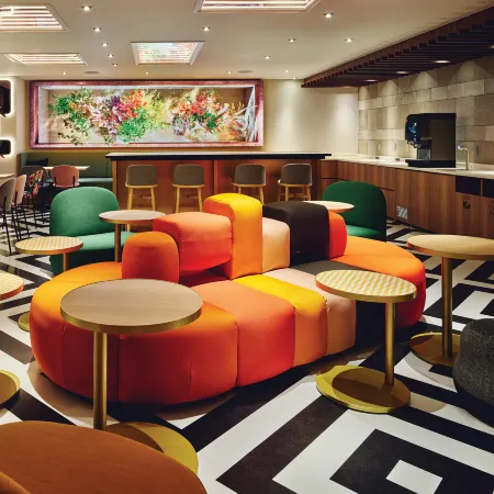 Garner Hotel OSAKA HONMACHI STATION by IHG Отели рядом с достопримечательностью «Станция метро Hommachi»