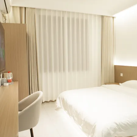 Zheli Homestay (Kaifeng Millennium City Park)