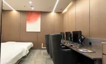RIS Esports Hotel