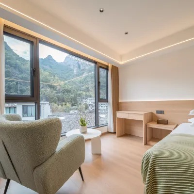 YAN DANG GUAN SHAN HOTEL Hotels near The Jingming Valley Scenic Area of Yandang Mountains