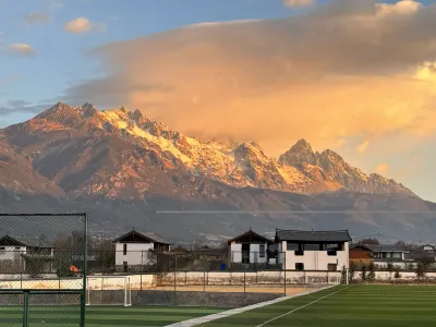 9-PHASE CAFE & INN 바이사진슈 예술원 주변 호텔