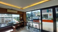 Max Pavillage Bangkok