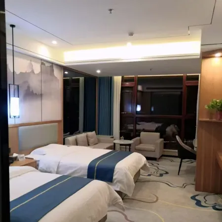 Lingtai Zhengyu Hotel