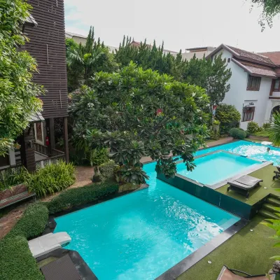 Kodchasri Thani Heritage Collections Hotel berhampiran Gerbang Tha Pae