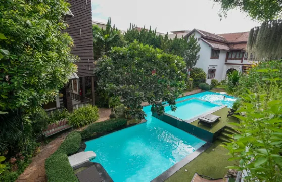 塔尼闊德查斯里酒店