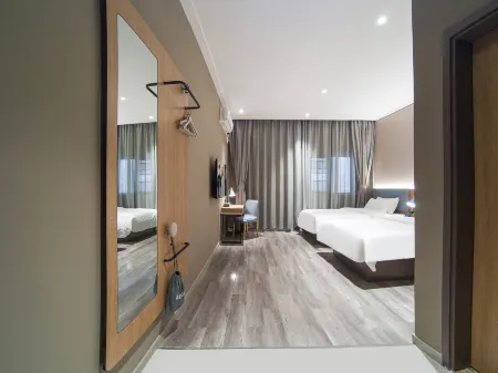 Homeinn · neo (Wuhan Canglong East Street Subway Station Media College) Отели рядом с достопримечательностью «Hubei Institute of Fine Arts (Canglongdao Campus - Office Building 1)»