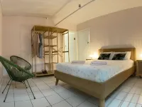 The Espy Hostel Hotels near منتزه كيرنز