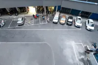 Wuyue Yangguang Hotel (Hengyang Railway Station) - parking