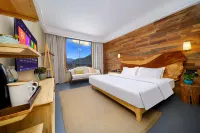 Gongjin Lianri Ecological Cave Hotel (Daocheng Yading Branch)