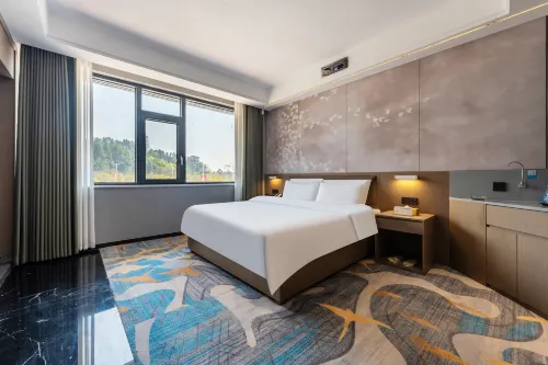 Dongshan Holiday Hotel (Jishui County Government Branch) - Pet friendly