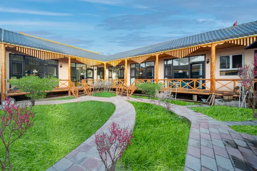 Dujia Xiaoyuan Homestay (Tukes Baxuancheng Branch)