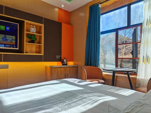 Dingri Xingyao Hotel