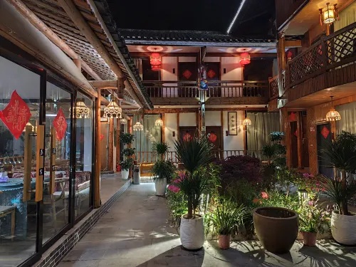 Fanjing Mountain Spring House Homestay