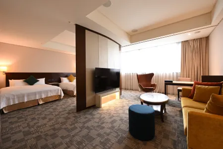 Via Hotel Breeze Отели рядом с достопримечательностью «Yonglian Temple»