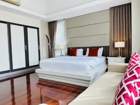 วิลล่า 4 ห้องนอน