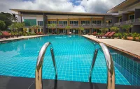 Gypsy Sea View Resort- Phi Phi Island - Beach