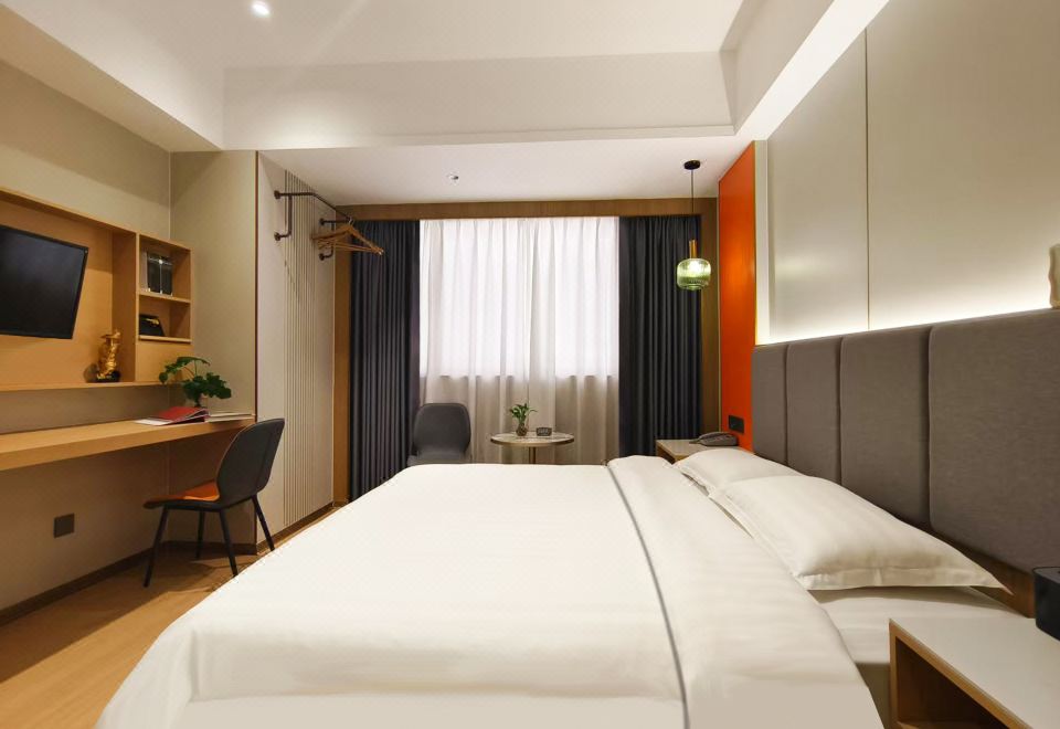 Q 인터내셔널 호텔의 현대적인 외관