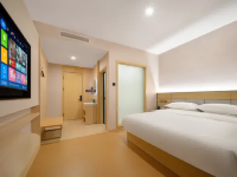 Cloud Four Seasons Urumqi People's Cinema Store Hoteles cerca de Shuimogou Park