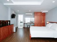 PH Hotel(SECC  Phu My Hung) Hotels near District 7