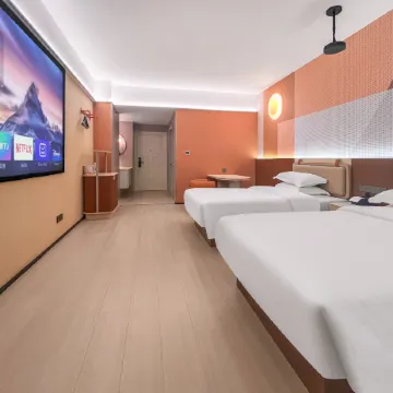 Crystal Designer High-Rise Hotel (Donghai High-Speed Railway Station Pedestrian Street)